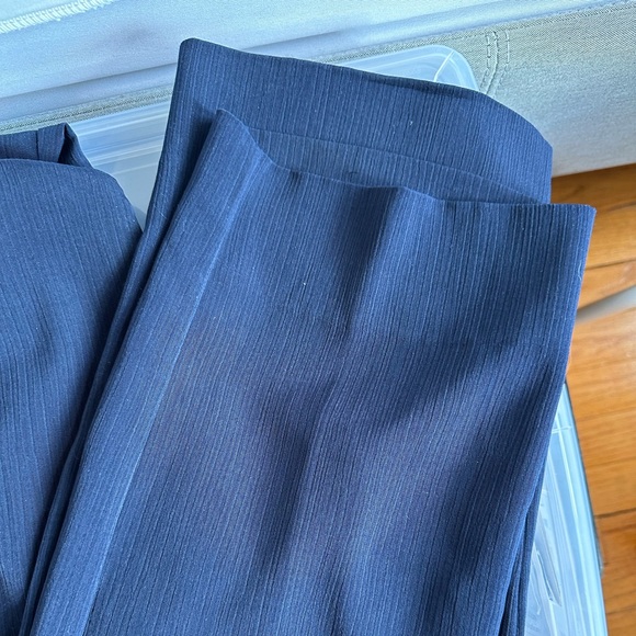 Vintage Reformation Navy blue halter jumpsuit w/open back. Size XS. - Picture 4 of 8